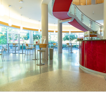 A photo of the cafeteria at the United Therapeutics location at Research Triangle Park, North Carolina