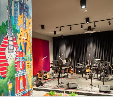 A photo of the music room at the United Therapeutics location of Research Triangle Park, North Carolina